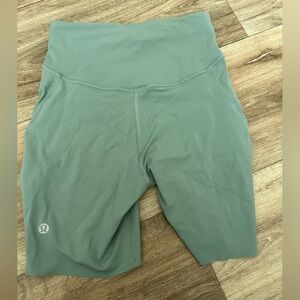 Lulelemon biker shorts